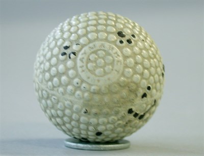 Lot 194 - A Haymarket bramble with four poles (95% paint).