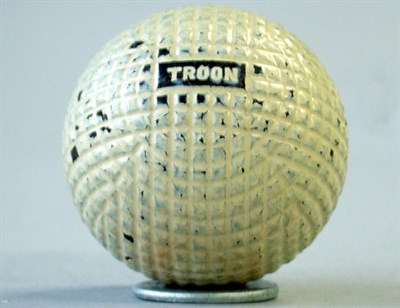 Lot 248 - A Troon mesh gutty, near mint.