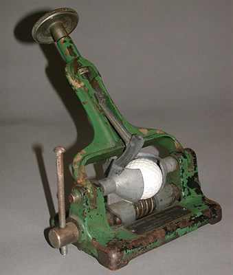 Lot 302 - A Fulname patent golf ball marker in painted...