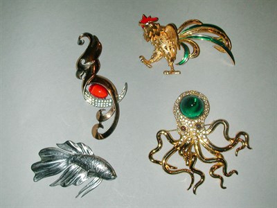 Lot 424 - Group of Figural Pins 1950s/60s Comprising a...