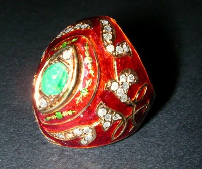 Lot 17 - Diamond and Enamel Ring 14 kt. yellow gold,...