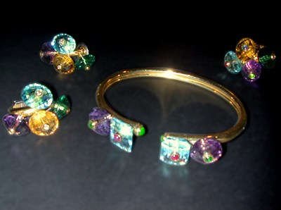 Lot 272 - Suite of Multicolored Stone Jewelry 18 kt....