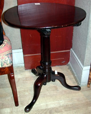 Lot 413 - George III Mahogany Tilt-Top Table