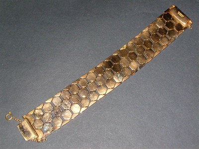 Lot 448 - Retro Style Wide Gold Bracelet 18 kt. yellow...
