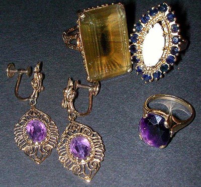 Lot 32 - Group of Assorted Gold Jewelry 14 kt. yellow...