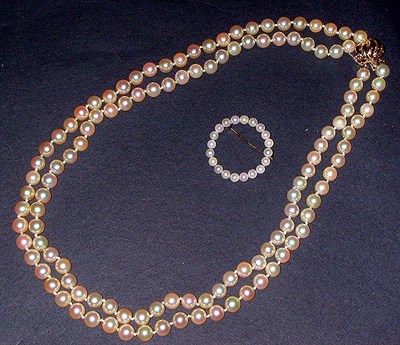 Lot 90 - Cultured Pearl Necklace and Circle Pin The 16...