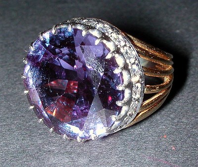Lot 93 - Synthetic Alexandrite Ring and Diamond 18 kt....