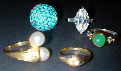 Lot 42 - Group of Five Assorted Rings 14 kt. white and...