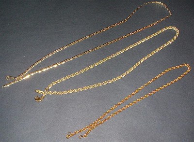 Lot 79 - Three Gold Chains 14 kt. yellow gold, total...