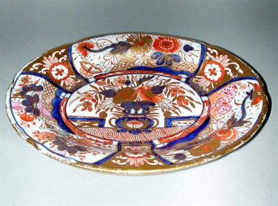 Lot 811 - Imari Style Porcelain Dish