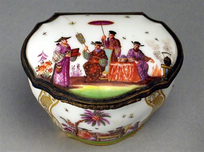 Lot 518 - Meissen Porcelain Snuff Box Decoration after...