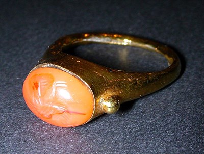Lot 102 - Antique Carnelian Intaglio Ring Yellow gold,...