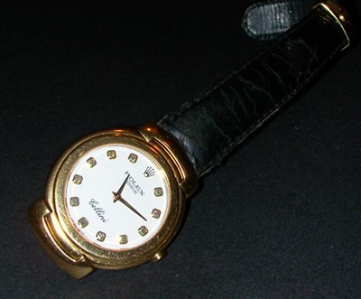 Lot 221 - Gentleman's Gold and Diamond Wristwatch The...