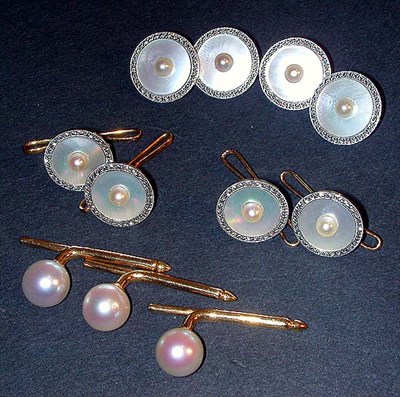 Lot 297 - Gentleman's Mother-of- Pearl Dress Set White...