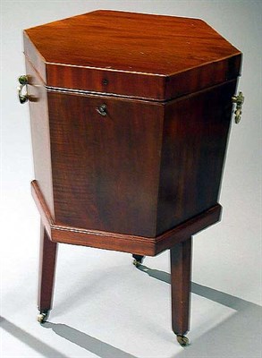 Lot 425 - George III Mahogany Cellaret on Stand The...
