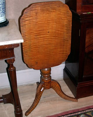 Lot 537 - American Maple Tilt-Top Table