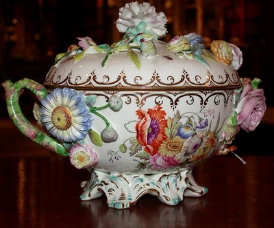 Lot 296 - English Porcelain Covered Tureen Mid 19th...