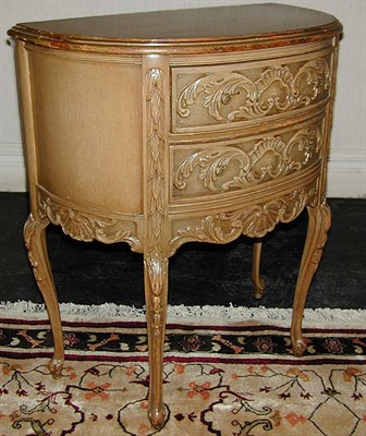 Lot 135 - Rococo Style Painted Cabinet