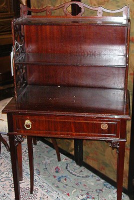 Lot 212 - Georgian Style Mahogany Lady's Writing Desk
