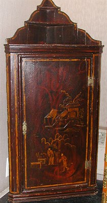 Lot 216 - Georgian Chinoiserie Decorated Hanging Corner...