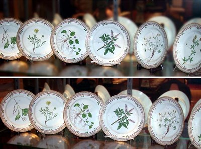 Lot 236 - Set of Eighteen Royal Copenhagen Flora Danica...