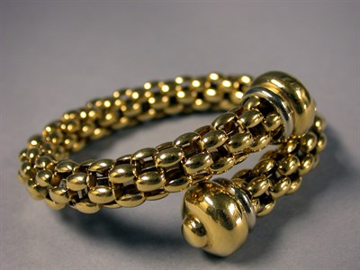 Lot 175 - Gold Cuff Bracelet 18 kt. yellow gold, the...