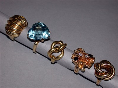 Lot 161 - Five Assorted Gold Rings 14 kt. yellow gold,...