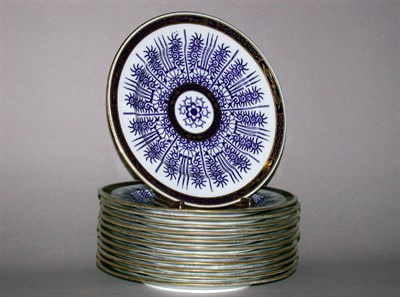 Lot 531 - Set of Twelve Worcester Porcelain Service Plates