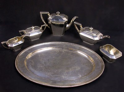 Lot 465 - Durgin Art Deco Sterling Silver Tea and Coffee...