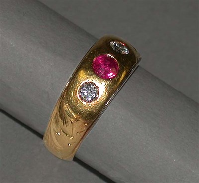 Lot 58 - Ruby and Diamond Ring