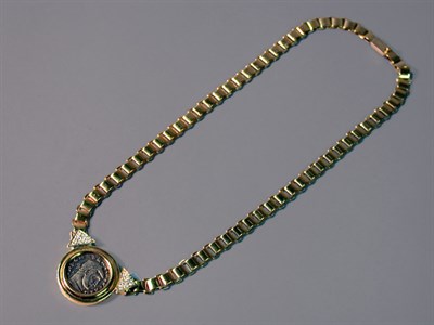 Lot 128 - Gold Coin Necklace