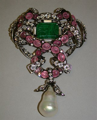 Lot 793 - Iradj Moini Faux Pearl Pendant Brooch
