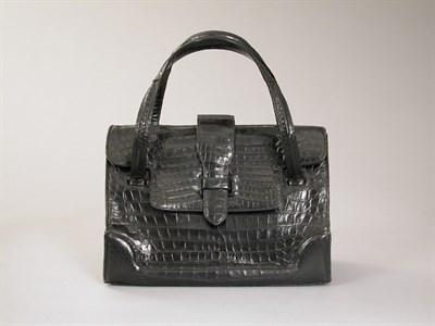 Lot 852 - Lucille de Paris Black Alligator Handbag