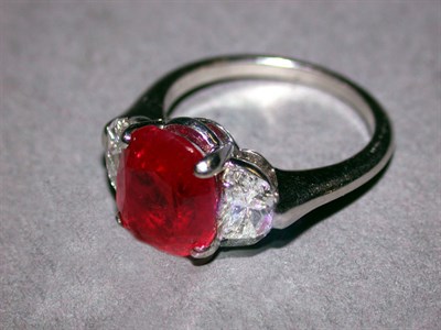 Lot 257 - Diamond and Ruby Ring