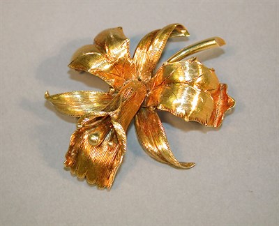 Lot 104 - Gold Orchid Pin