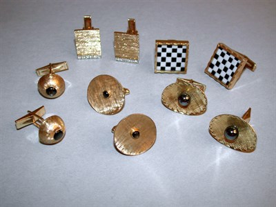Lot 225 - Five Pairs of Gold Cufflinks