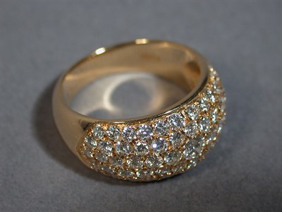 Lot 291 - Pave Diamond Ring