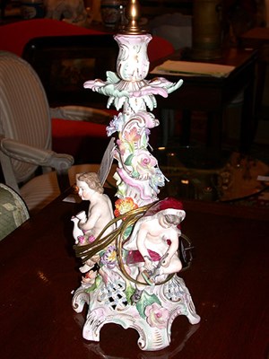 Lot 521 - German Porcelain Figural Lamp