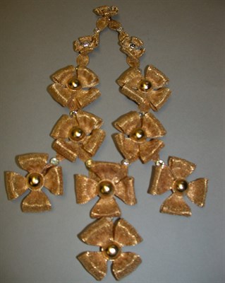 Lot 774 - Bow Bib Necklace