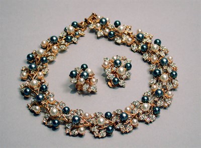 Lot 733 - Kenneth Lane Faux Pearl Suite