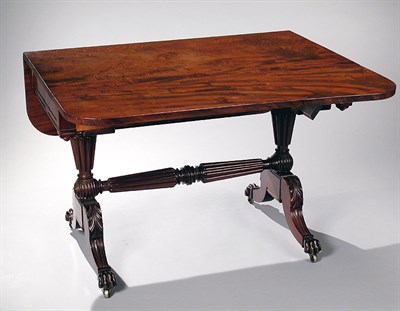 Lot 134 - Federal Mahogany Drop-Leaf Table New York,...