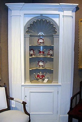 Lot 288 - Chippendale Style Painted Corner Cabinet