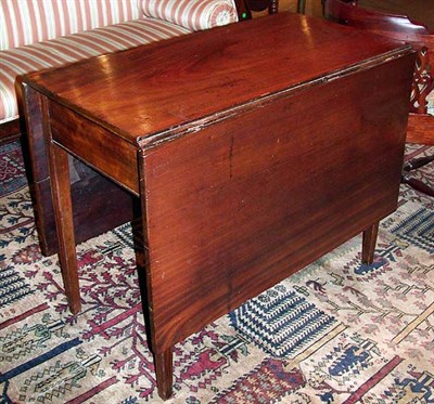 Lot 123 - Federal Mahogany Drop-Leaf Table The...
