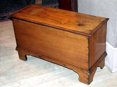 Lot 253 - American Maple Child's Blanket Chest Height 17...