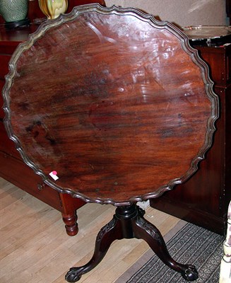 Lot 390 - Georgian III Style Mahogany Tilt-Top Piecrust...