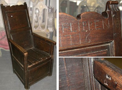 Lot 189 - English Oak Box Chair 18th Century The double...