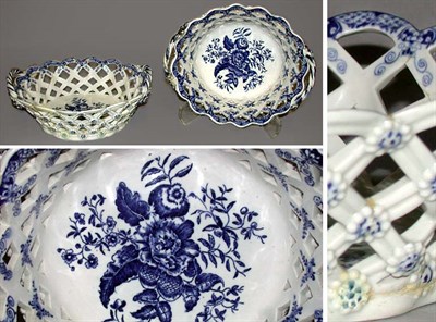 Lot 124 - Pair of Worcester Blue and White Porcelain...