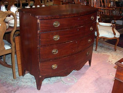 Lot 376 - Federal Style Mahogany Bow-Front Chest of Drawers