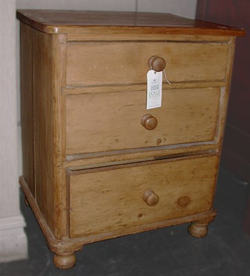 Lot 125 - Provincial Georgian Style Pine Chest of Drawers