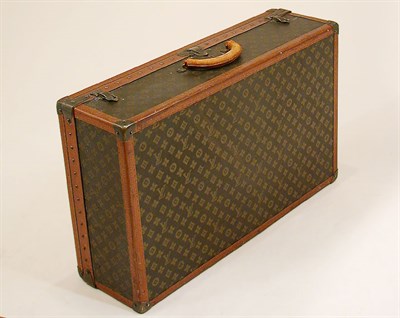 Lot 1000 - Louis Vuitton Suitcase